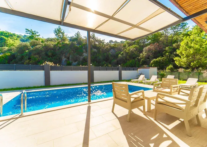 Albatros וילה Mergenli